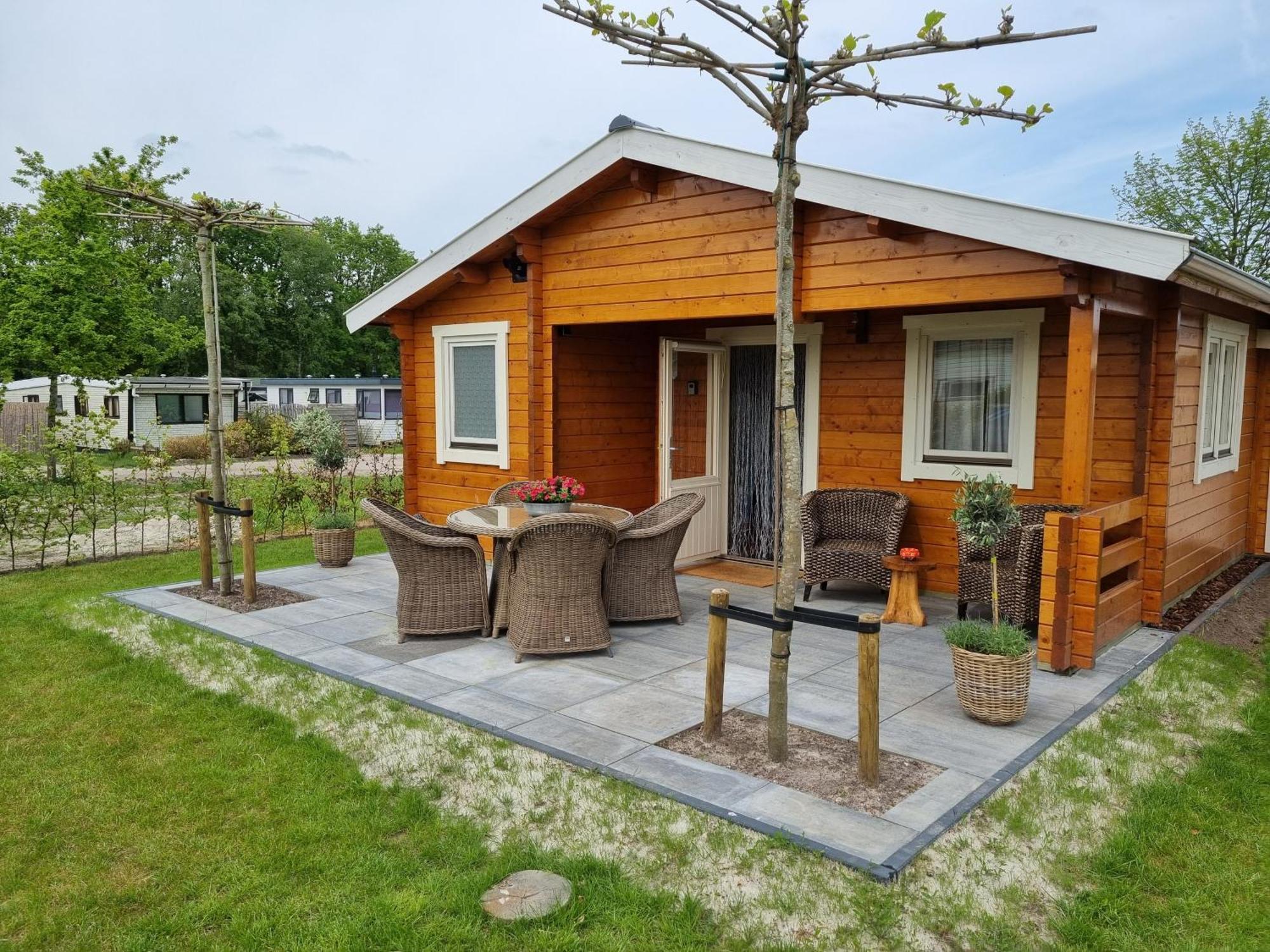 Nieuw - Luxe Blokhut Chalet In Bosrijke Omgeving Anloo Exterior foto